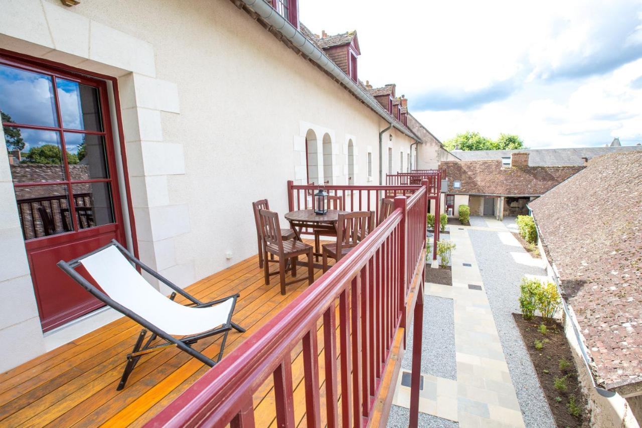 Les Suites Du Chateau De 舍维尼 外观 照片